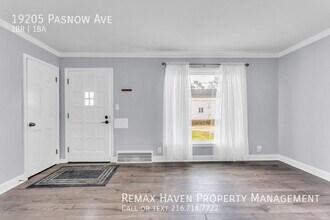 19205 Pasnow Ave in Euclid, OH - Building Photo - Building Photo