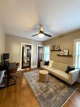 2156 N 62nd St, Unit 2156 in Wauwatosa, WI - Foto de edificio - Building Photo