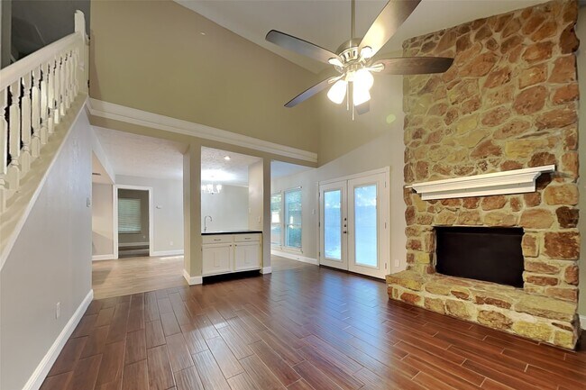 2814 Golden Leaf Dr in Humble, TX - Building Photo - Building Photo