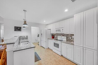 1867 Sandhill Crane Dr in Fort Pierce, FL - Building Photo - Building Photo