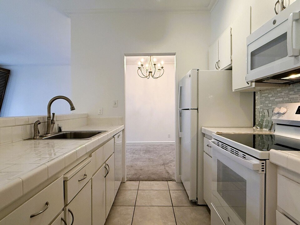 930 Pine St in San Francisco, CA - Building Photo