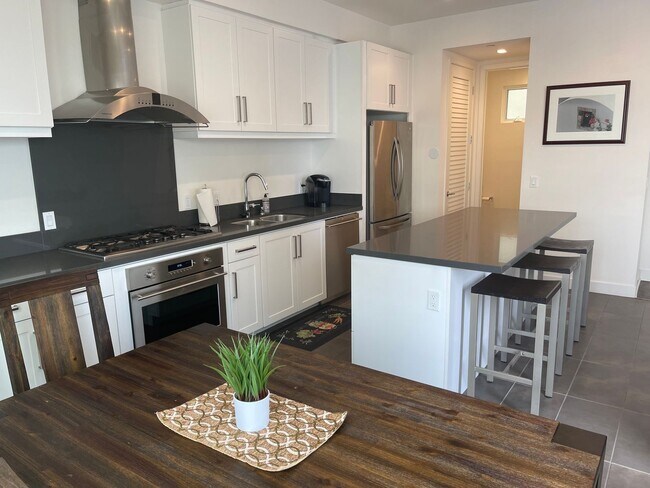 100 Evergreen Ave in Imperial Beach, CA - Building Photo - Building Photo