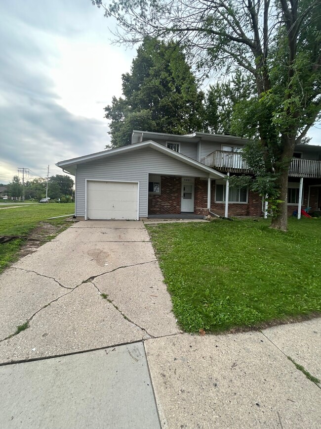 property at 3001 Churchill Dr