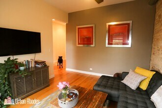 1756 W Montrose Ave in Chicago, IL - Building Photo - Building Photo