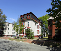 493 Cumberland Ave Apartments