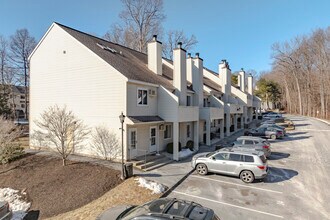 Park Brook in Danbury, CT - Foto de edificio - Building Photo