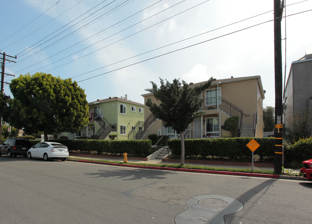 750-752 Marine St in Santa Monica, CA - Building Photo