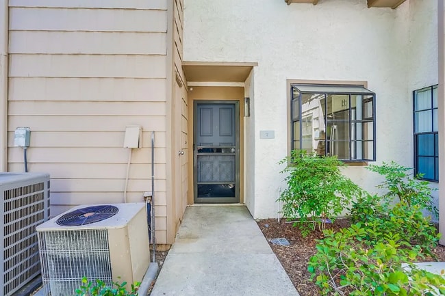 26701 Quail Creek in Aliso Viejo, CA - Building Photo - Building Photo
