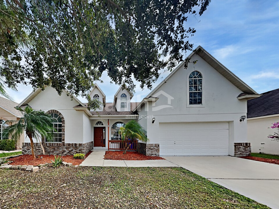 6648 Thackston Dr in Riverview, FL - Foto de edificio