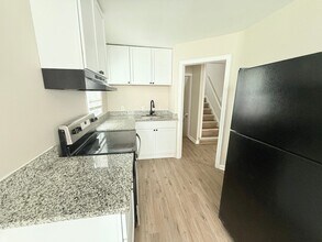 7664 Outer Dr W in Detroit, MI - Building Photo - Building Photo