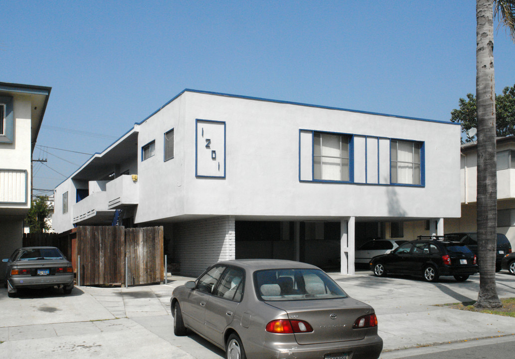 1201 S Holt Ave in Los Angeles, CA - Foto de edificio