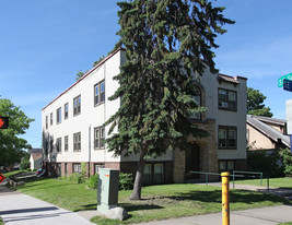 1842 Franklin Ave SE Apartments