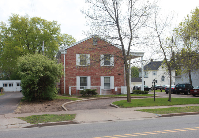 1215 State St in Eau Claire, WI - Building Photo - Building Photo