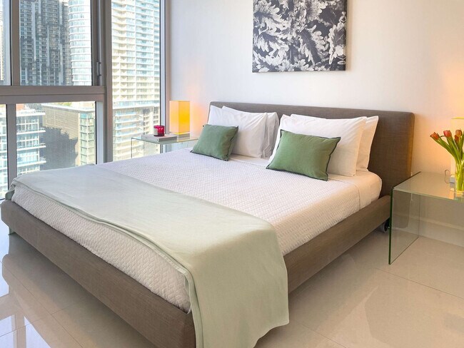 485 Brickell Ave in Miami, FL - Building Photo - Building Photo