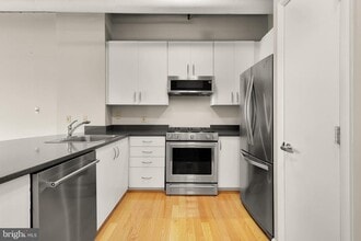 1300 N St NW in Washington, DC - Building Photo - Building Photo