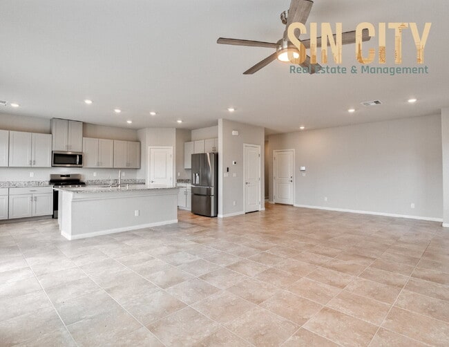 property at 1172 Strigose Ave