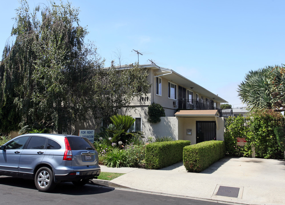 1717 Purdue Ave in Los Angeles, CA - Building Photo