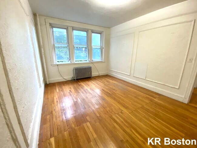 1709 Commonwealth Ave in Boston, MA - Building Photo - Building Photo