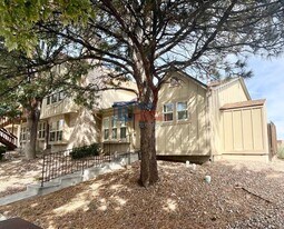 6825 Overland Dr in Colorado Springs, CO - Building Photo