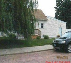 815 McCabe St in Mitchell, SD - Building Photo