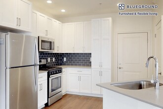 152 Shipyard Dr in Hingham, MA - Building Photo - Building Photo