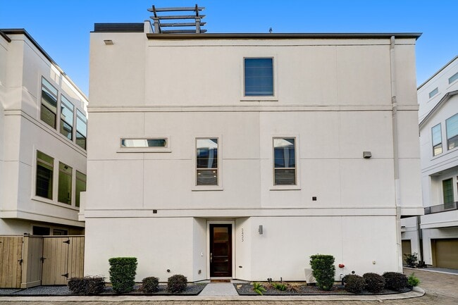 5453 Larkin St in Houston, TX - Building Photo - Building Photo