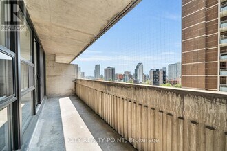 33 Isabella St in Toronto, ON - Building Photo - Building Photo