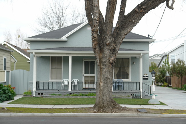 1357 Harrison St in Santa Clara, CA - Building Photo - Building Photo