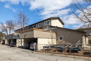 3 Desjardins Av in Ottawa, ON - Building Photo