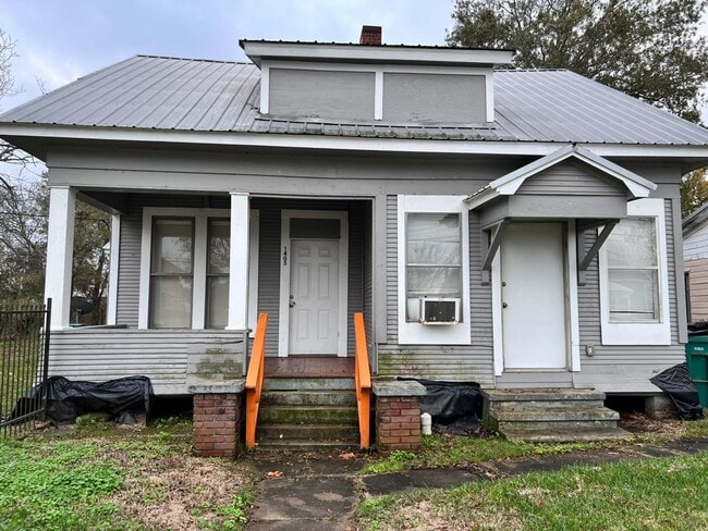property at 1405 Main Ave