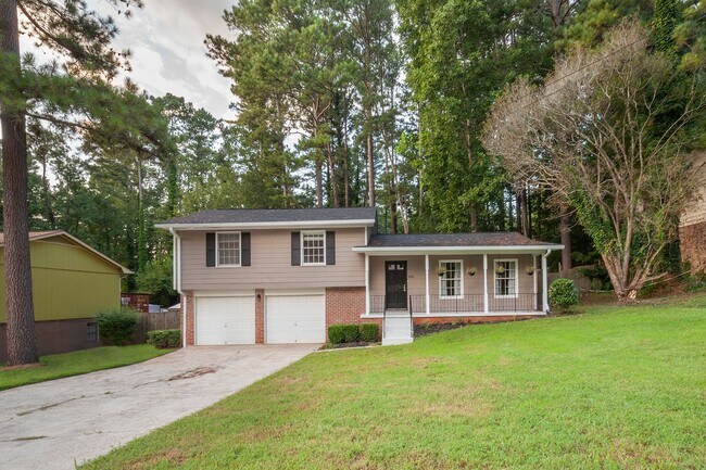 property at 3976 Wedgefield Cir