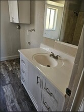 50 S 200 W in Castle Dale, UT - Foto de edificio - Building Photo