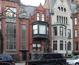 79 E Elm St in Chicago, IL - Building Photo - Building Photo