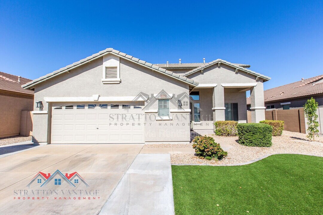 17932 W Caribbean Ln in Surprise, AZ - Building Photo