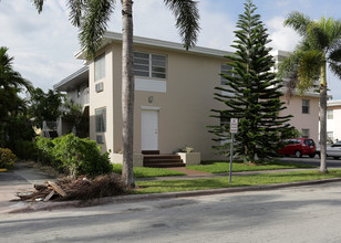 110 Antiquera Ave in Coral Gables, FL - Building Photo - Building Photo