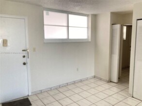 1750 James Ave in Miami Beach, FL - Building Photo - Building Photo