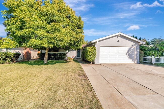 property at 1538 Stockbridge Dr