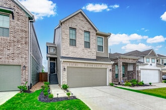 7826 Starfish Arbor Dr, Unit A in Cypress, TX - Foto de edificio - Building Photo