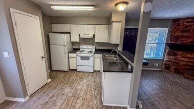 501 Hardin Ct in Austin, TX - Building Photo - Building Photo