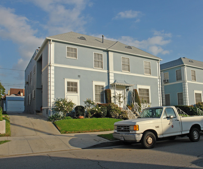 330 N Gardner St in Los Angeles, CA - Building Photo - Building Photo