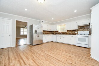 1907 Lafferty Rd in Pasadena, TX - Building Photo - Building Photo