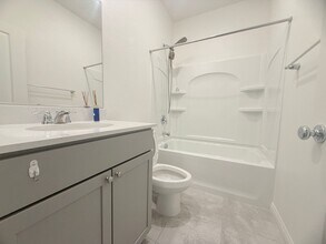 7659 W Mistral Ave in Las Vegas, NV - Building Photo - Building Photo