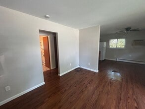 256 W Drahner Rd in Oxford, MI - Building Photo - Building Photo