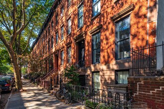 44 Cheever Pl in Brooklyn, NY - Foto de edificio - Building Photo