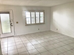 251 Piedmont F in Delray Beach, FL - Building Photo - Building Photo