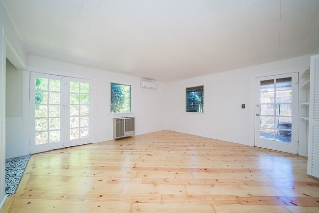 2339 Norwalk Ave in Los Angeles, CA - Building Photo - Building Photo