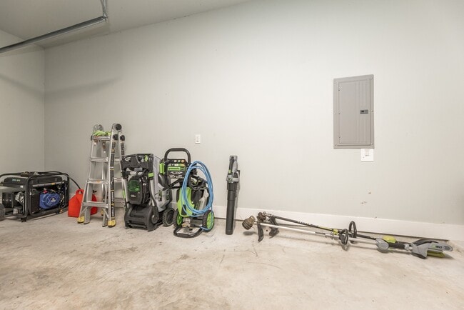 property at 9 Drywood Ln