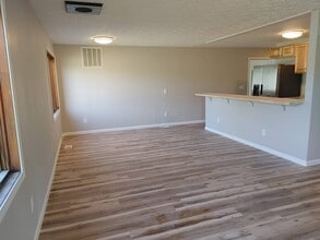 566 N Bailey St in Palmer, AK - Building Photo - Building Photo