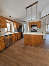 10283 Karston Ave NE in Albertville, MN - Foto de edificio - Building Photo