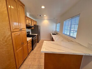 16031 Arcturus Ave in Gardena, CA - Building Photo - Building Photo